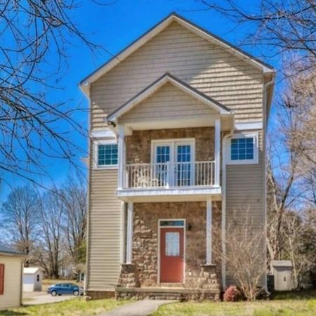 Skinny Big House In Jefferson City Exteriér fotografie